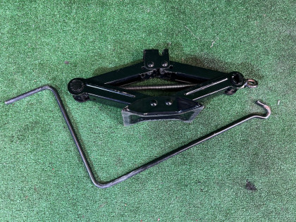 Домкрат BH5