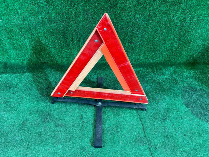 Знак аварийной остановки ZVW30