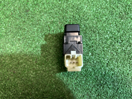 Кнопка Power/HOLD