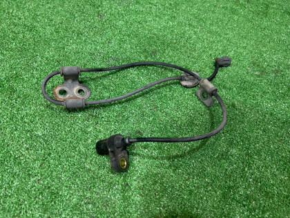 Датчик ABS передний правый BE5