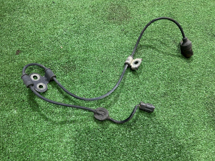 Датчик ABS передний правый BE5