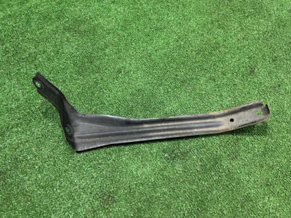 Крепление переднего бампера левое BE5 BH5