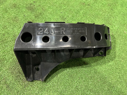 Крепление заднего бампера правое BL9