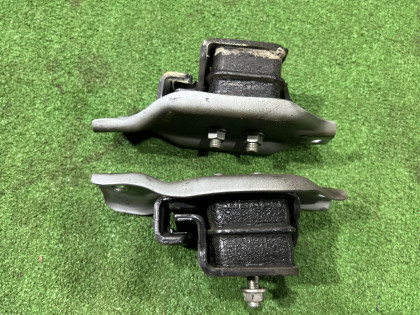 Подушки двигателя