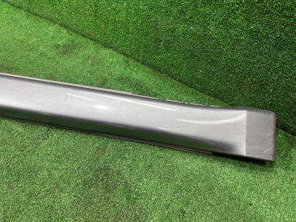 Порог левый