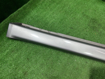 Порог левый