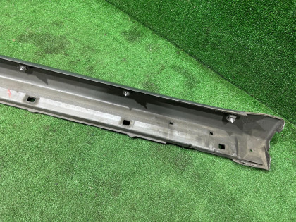 Порог левый