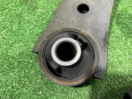 Рычаги передние