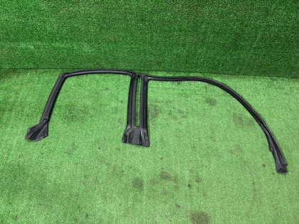 Уплотнитель дверей правый BL9 BL5 BLE