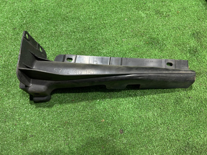 Крепление заднего бампера левое BL9