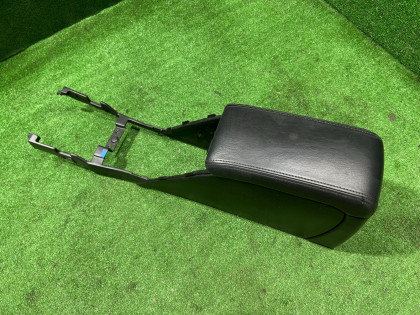 Бардачок подлокотник