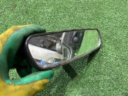 Зеркало заднего вида