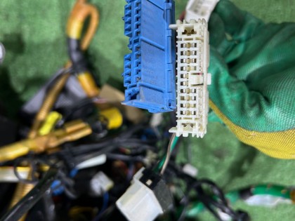 Коса SUBARU LEGACY OEM 81200AE590 BE5 2002 EJ206 AT