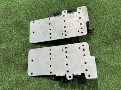 Крепление магнитофона