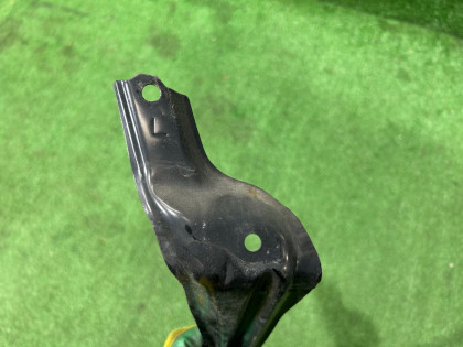 Крепление переднего бампера левое SUBARU LEGACY OEM 57707AE130 BE5 BH5 2002 SILVER 01G