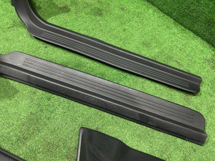 Накладки на пороги SUBARU LEGACY OEM 94060AE000ML 94060AE010ML 94061AE120ML 94061AE010ML BE5 2002 SILVER 01G