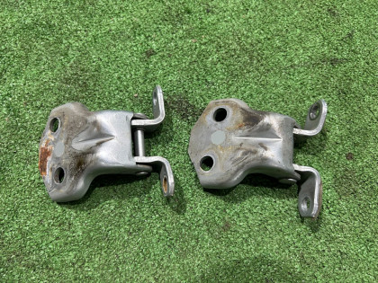 Петли двери передней правой SUBARU LEGACY OEM 61220AC000 61220AC010 BE5 2002 SILVER 01G