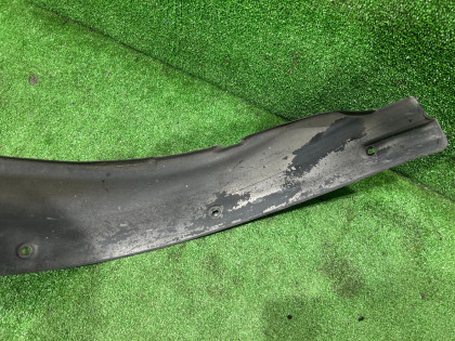 Подкрылок задний правый