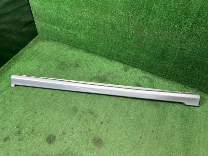 Порог левый