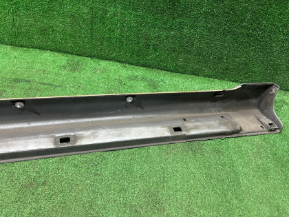 Порог левый