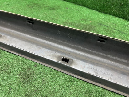 Порог правый