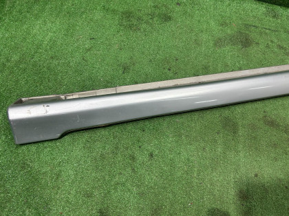 Порог правый