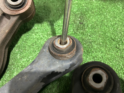 Рычаги задние