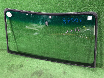 Стекло лобовое