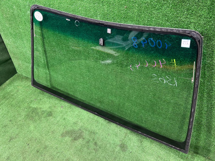 Стекло лобовое