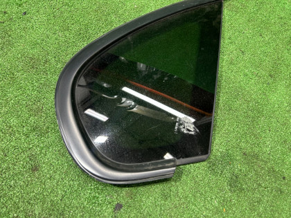 Стекло форточка правая SUBARU LEGACY OEM 65222AE020NB BE5 2002