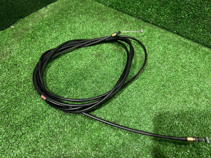 Тросик багажника