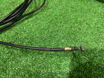 Тросик багажника