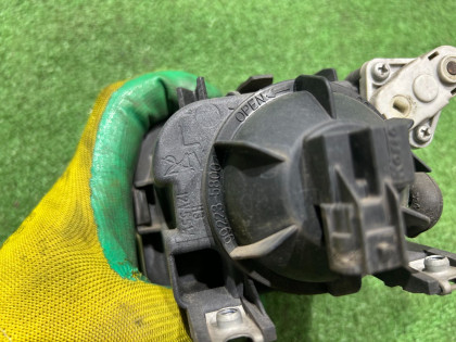 Фара противотуманная левая