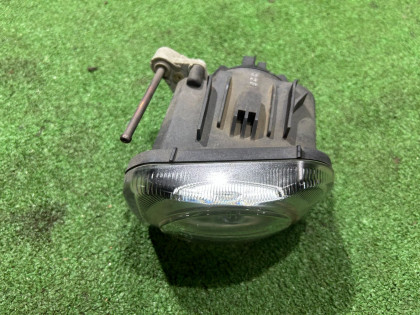 Фара противотуманная левая
