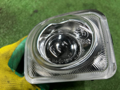 Фара противотуманная правая