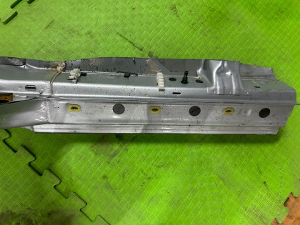 Порог металл левый