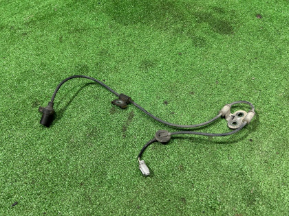 Датчик ABS передний левый