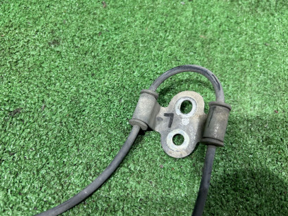 Датчик ABS передний левый