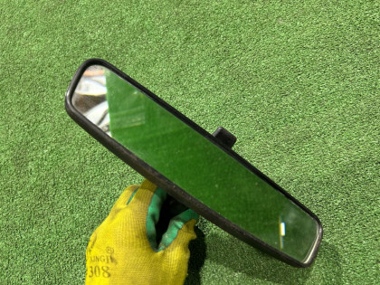 Зеркало заднего вида