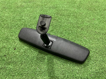 Зеркало заднего вида