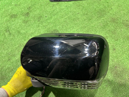 Зеркало левое