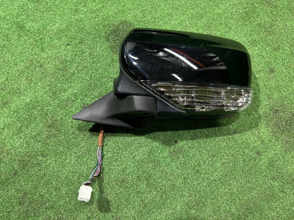 Зеркало левое