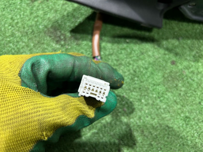 Зеркало левое