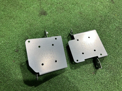 Крепление магнитофона