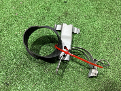 Крепление топливного фильтра