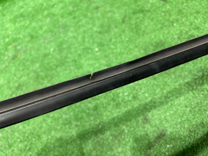 Молдинг лобового стекла SUBARU FORESTER OEM 65058SA000 SG5 2007 BLACK 32J