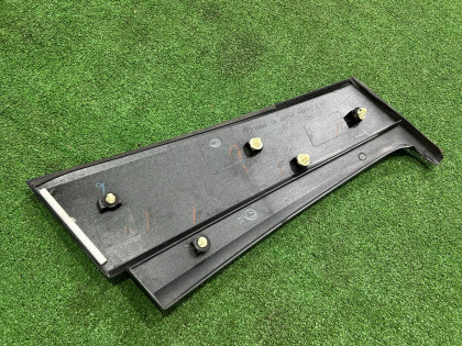 Молдинг заднего стекла левый