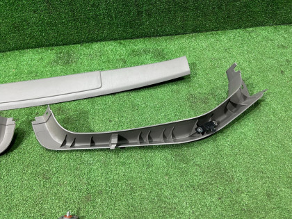 Обшивка пятой двери SUBARU FORESTER OEM 94330SA000ND 94330SA010ND 94310SA000ND SG5 2006 BLACK 32J