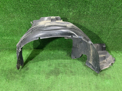 Подкрылок передний правый