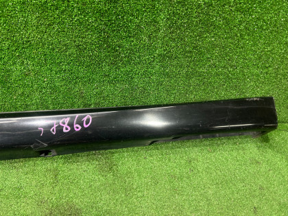 Порог левый